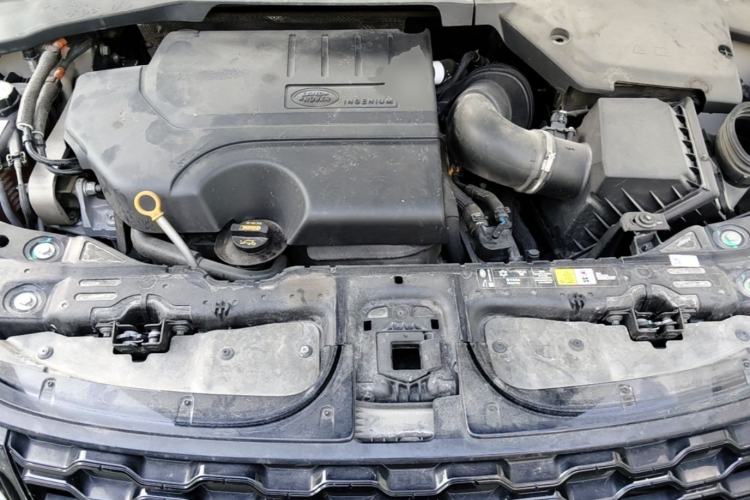 Used Land Rover Range Evoque 2021 Range Rover Velar 249 PS R-Dynamic HSE Luxury Edition Engine Bay