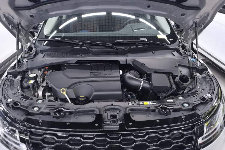 Used Land Rover Range Evoque 2021 Range Rover Velar 249 PS R-Dynamic HSE Luxury Edition Engine Bay