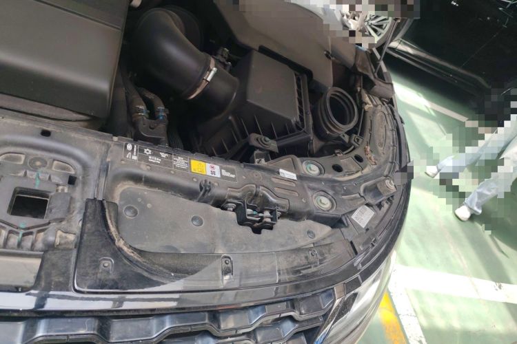 Used Land Rover Range Evoque 2021 Range Rover Velar 249 PS R-Dynamic S Performance Edition Engine Bay Left