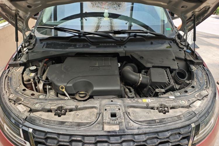 Used Land Rover Range Evoque 2021 Range Rover Velar 249 PS R-Dynamic S Performance Edition Engine Bay