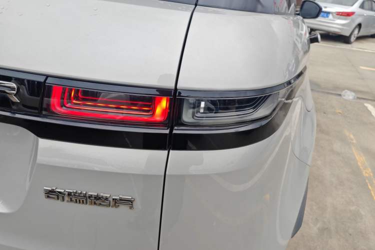 Used Land Rover Range Evoque 2021 Range Rover L 249 PS R-Dynamic SE Luxury Edition Exterior 3