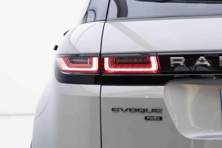 Used Land Rover Range Evoque 2021 Range Rover Velar L 249PS R-Dynamic First Edition Exterior 6