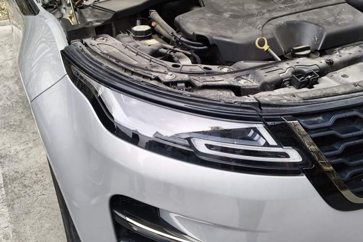 Used Land Rover Range Evoque 2021 Range Rover Velar L 249PS R-Dynamic First Edition Exterior 6
