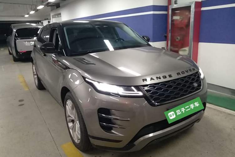 Used Land Rover Range Evoque 2021 Range Rover Evoque 200 PS R-Dynamic Standard Elite Edition Front Right 45 Deg