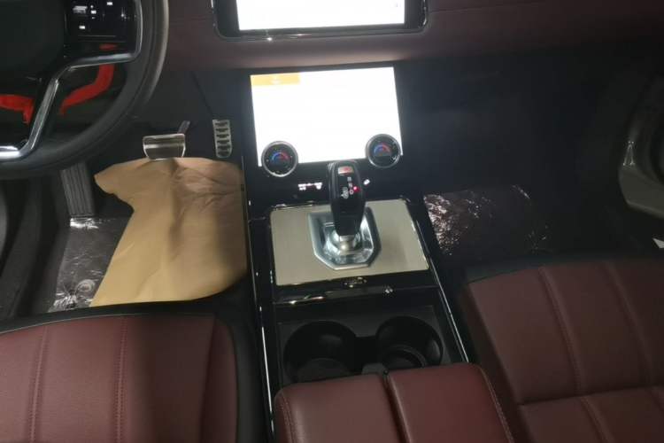 Used Land Rover Range Evoque 2021 Range Rover L 249 PS R-Dynamic SE Luxury Edition Gear Lever