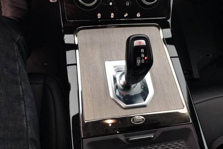 Used Land Rover Range Evoque 2021 Range Rover Velar L 249PS R-Dynamic First Edition Gear Lever