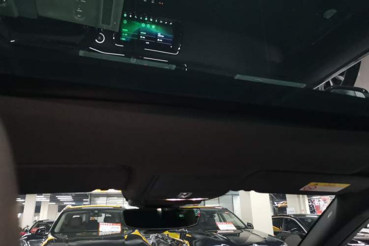 Used Land Rover Range Evoque 2021 Range Rover Velar 249 PS R-Dynamic S Performance Edition Headliner