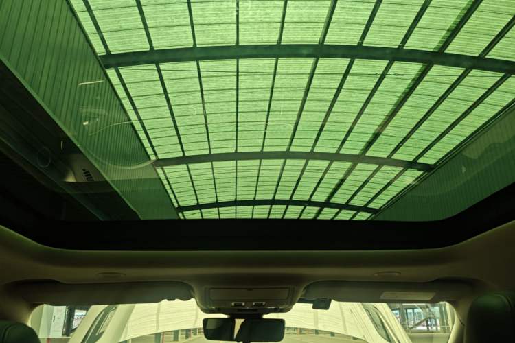 Used Land Rover Range Evoque 2021 Range Rover Velar L 249PS R-Dynamic First Edition Headliner