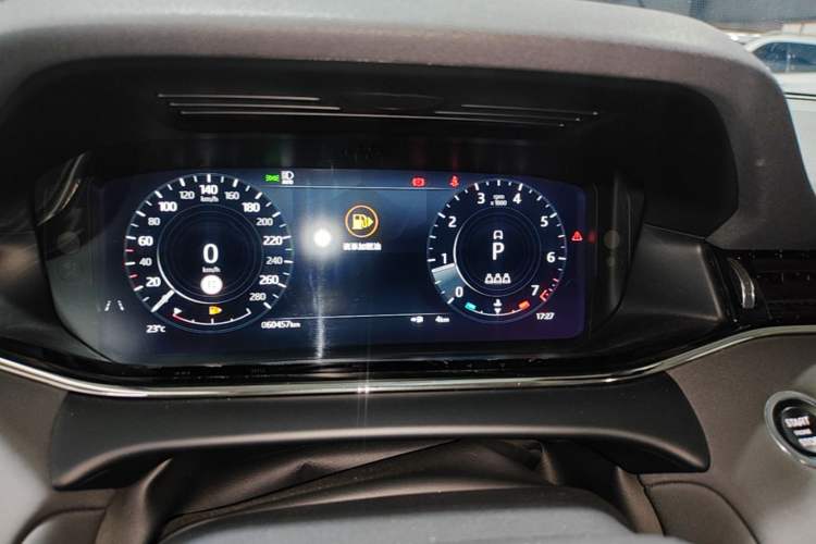 Used Land Rover Range Evoque 2021 Range Rover L 249 PS R-Dynamic SE Luxury Edition Instrument Cluster