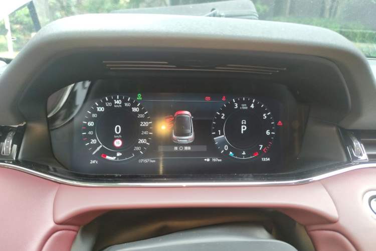 Used Land Rover Range Evoque 2021 Range Rover Velar 249 PS R-Dynamic S Performance Edition Instrument Cluster