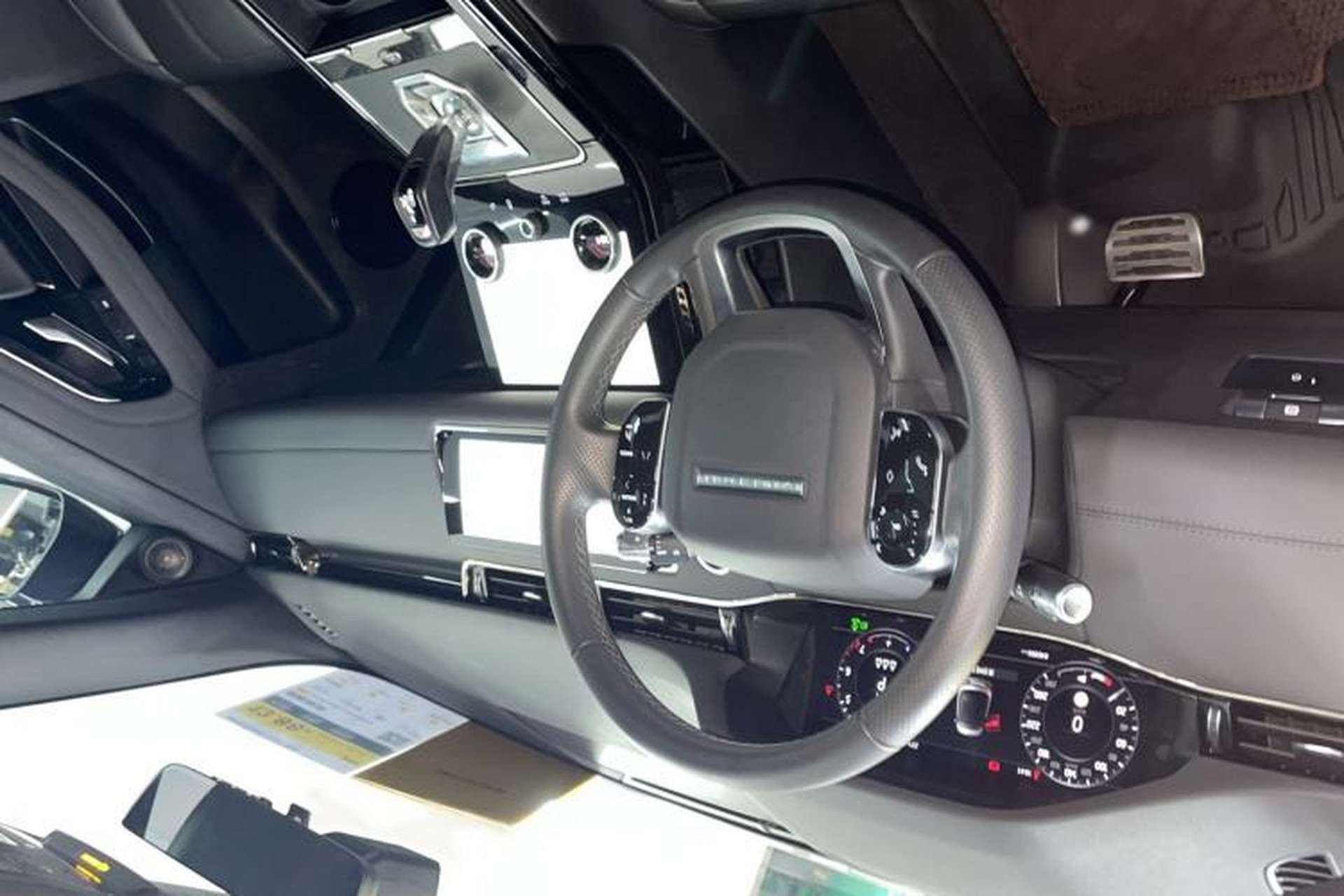Used Land Rover Range Evoque 2021 Range Rover Velar 249 PS R-Dynamic S Performance Edition Interior 1