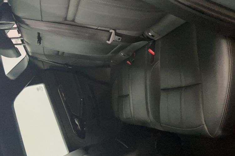 Used Land Rover Range Evoque 2021 Range Rover Velar 249 PS R-Dynamic S Performance Edition Interior 3