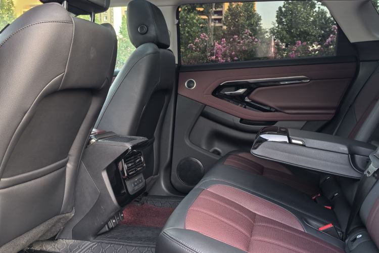 Used Land Rover Range Evoque 2021 Range Rover L 249 PS R-Dynamic SE Luxury Edition Interior 3