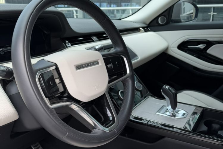 Used Land Rover Range Evoque 2021 Range Rover Velar 249 PS R-Dynamic S Performance Edition Interior 4