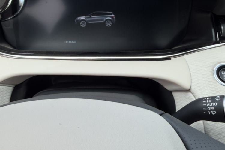 Used Land Rover Range Evoque 2021 Range Rover Velar 249 PS R-Dynamic S Performance Edition Interior 8