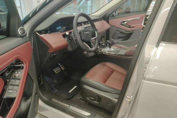 Used Land Rover Range Evoque 2021 Range Rover Velar L 249PS R-Dynamic First Edition Left Front Seat