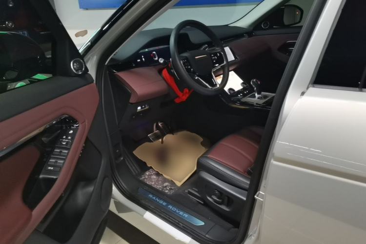 Used Land Rover Range Evoque 2021 Range Rover L 249 PS R-Dynamic SE Luxury Edition Left Front Seat