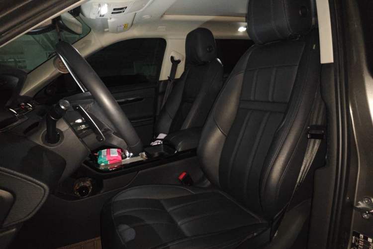 Used Land Rover Range Evoque 2021 Range Rover Velar 249 PS R-Dynamic S Performance Edition Left Front Seat