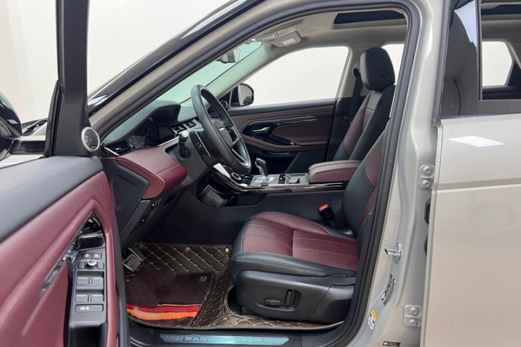 Used Land Rover Range Evoque 2021 Range Rover Velar L 249PS R-Dynamic First Edition Left Front Seat