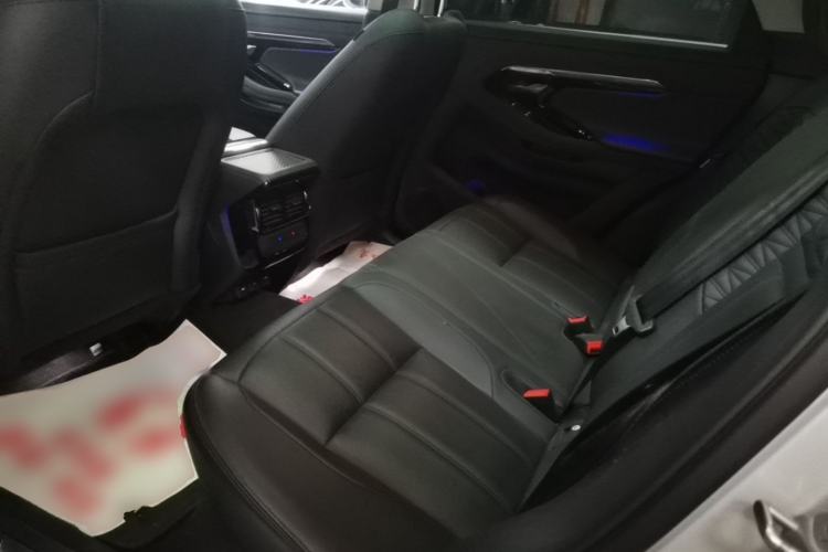 Used Land Rover Range Evoque 2021 Range Rover Velar 249 PS R-Dynamic HSE Luxury Edition Left Rear Seat