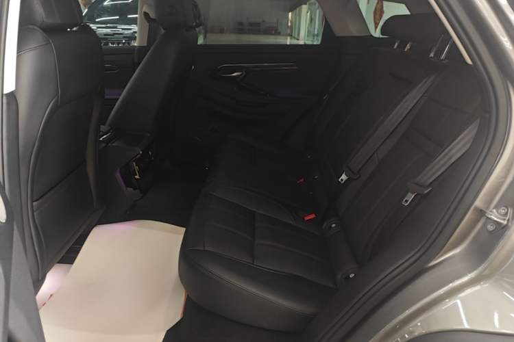 Used Land Rover Range Evoque 2021 Range Rover Velar 249 PS R-Dynamic S Performance Edition Left Rear Seat