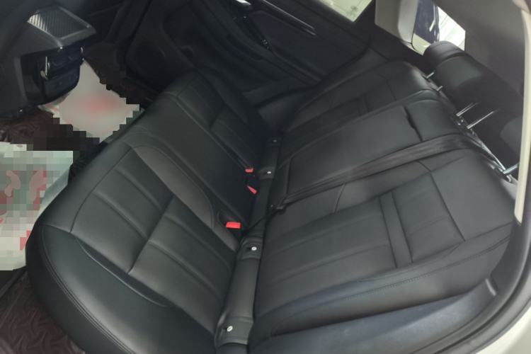 Used Land Rover Range Evoque 2021 Range Rover Velar 249 PS R-Dynamic S Performance Edition Left Rear Seat