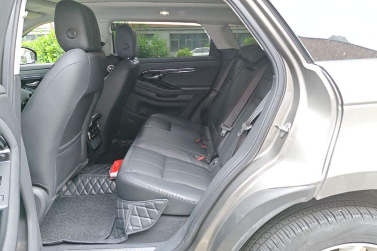 Used Land Rover Range Evoque 2021 Range Rover Evoque 200 PS R-Dynamic Standard Elite Edition Left Rear Seat