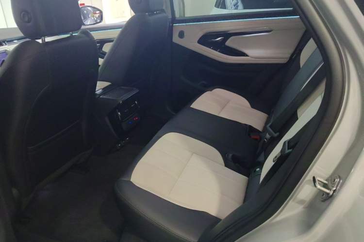 Used Land Rover Range Evoque 2021 Range Rover Velar 249 PS R-Dynamic S Performance Edition Left Rear Seat