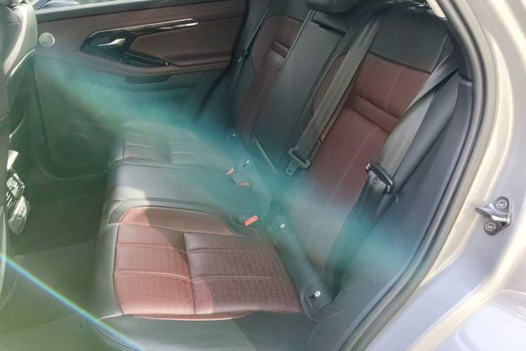 Used Land Rover Range Evoque 2021 Range Rover Velar 249 PS R-Dynamic HSE Luxury Edition Left Rear Seat