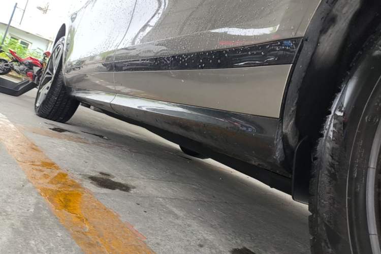 Used Land Rover Range Evoque 2021 Range Rover Velar 249 PS R-Dynamic S Performance Edition Left Side Sill