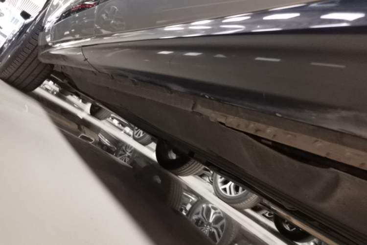 Used Land Rover Range Evoque 2021 Range Rover Velar 249 PS R-Dynamic HSE Luxury Edition Left Side Sill