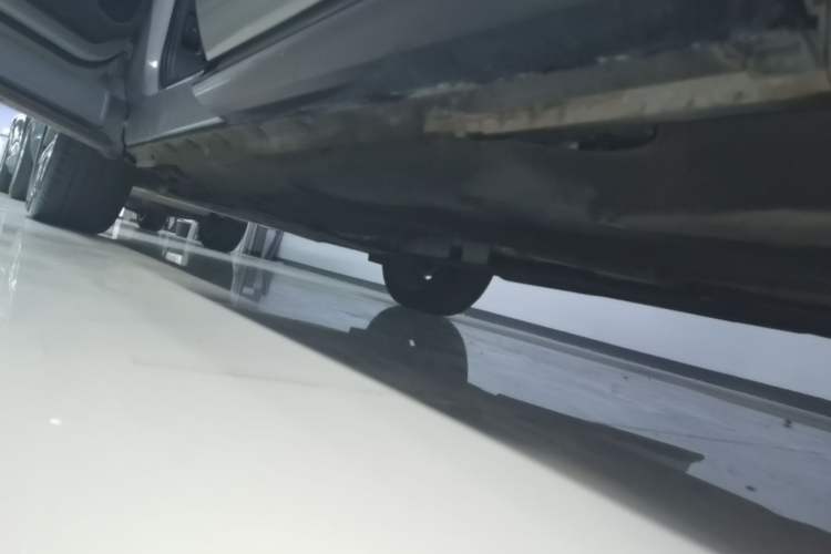 Used Land Rover Range Evoque 2021 Range Rover L 249 PS R-Dynamic SE Luxury Edition Left Side Sill