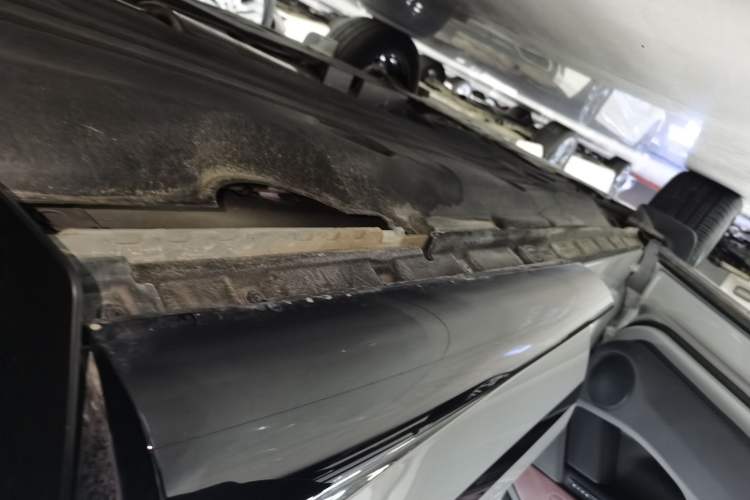 Used Land Rover Range Evoque 2021 Range Rover Velar 249 PS R-Dynamic HSE Luxury Edition Left Side Sill