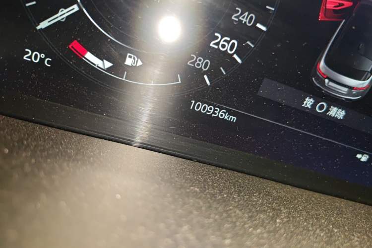 Used Land Rover Range Evoque 2021 Range Rover Velar 249 PS R-Dynamic S Performance Edition Odometer Close Up