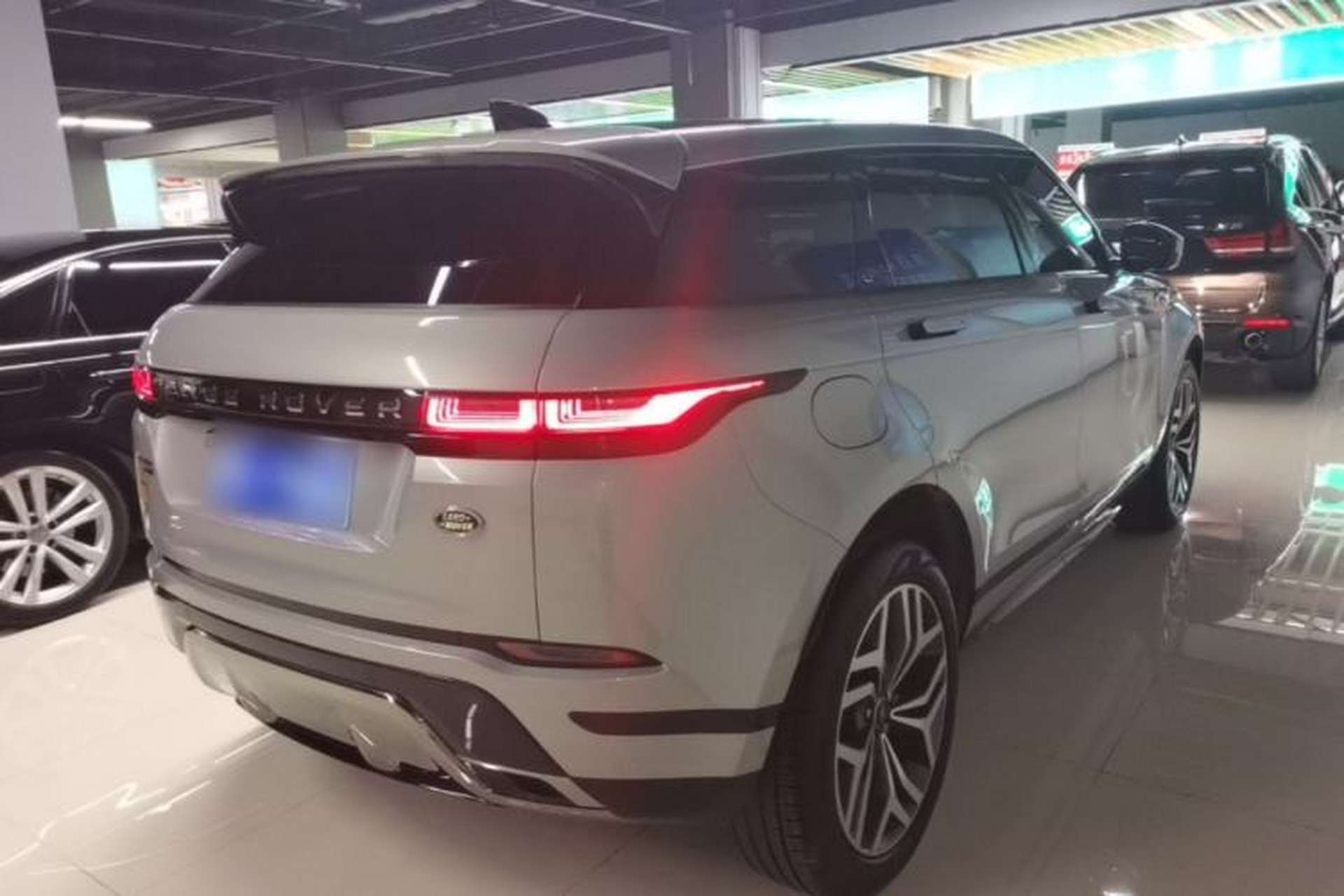Used Land Rover Range Evoque 2021 Range Rover L 249 PS R-Dynamic SE Luxury Edition Rear Right 45 Deg