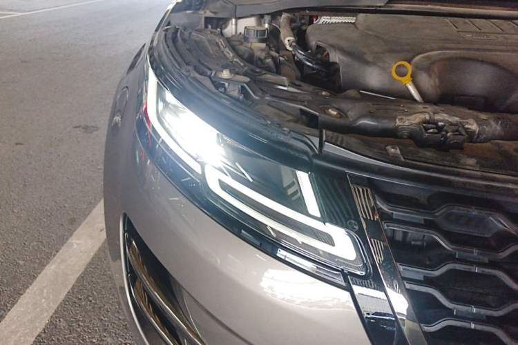 Used Land Rover Range Evoque 2021 Range Rover L 249 PS R-Dynamic SE Luxury Edition Right Front Headlight