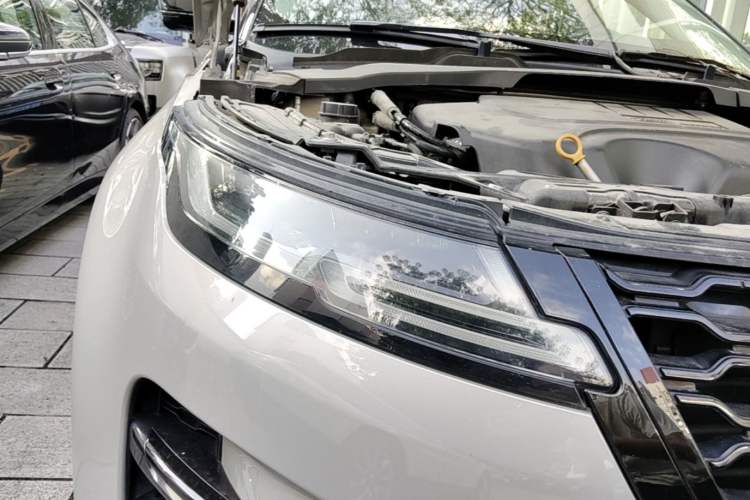 Used Land Rover Range Evoque 2021 Range Rover Velar 249 PS R-Dynamic HSE Luxury Edition Right Front Headlight