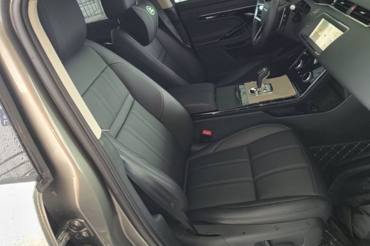 Used Land Rover Range Evoque 2021 Range Rover Velar 249 PS R-Dynamic S Performance Edition Right Front Seat