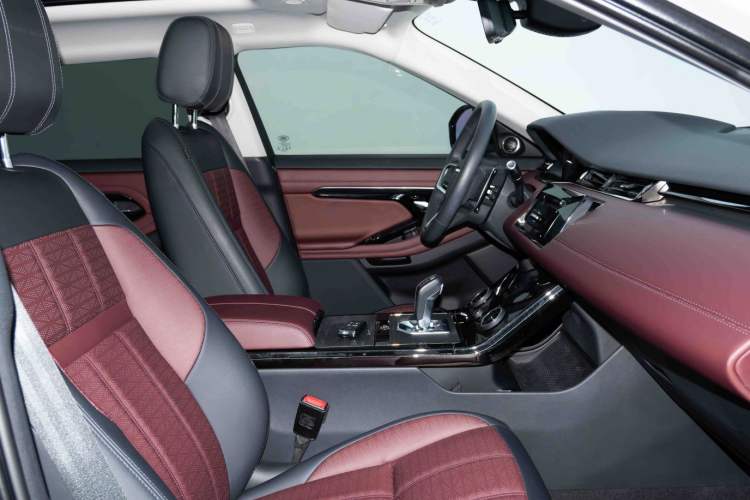 Used Land Rover Range Evoque 2021 Range Rover Velar L 249PS R-Dynamic First Edition Right Front Seat
