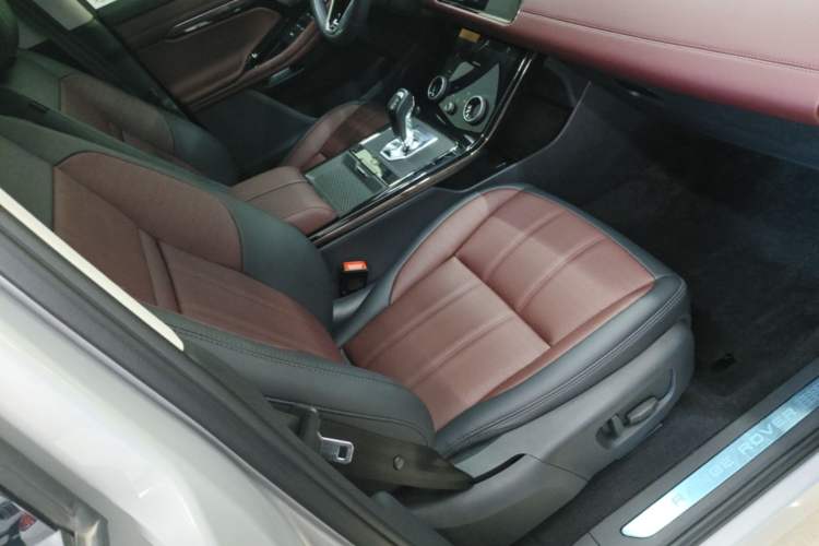 Used Land Rover Range Evoque 2021 Range Rover Velar L 249PS R-Dynamic First Edition Right Front Seat
