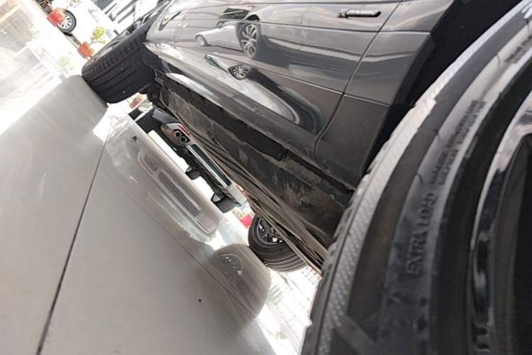 Used Land Rover Range Evoque 2021 Range Rover Velar 249 PS R-Dynamic S Performance Edition Right Side Sill