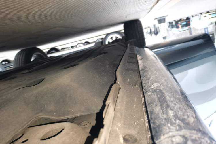 Used Land Rover Range Evoque 2021 Range Rover Velar L 249PS R-Dynamic First Edition Right Side Sill