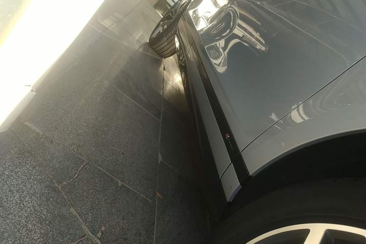 Used Land Rover Range Evoque 2021 Range Rover Velar 249 PS R-Dynamic S Performance Edition Right Side Sill