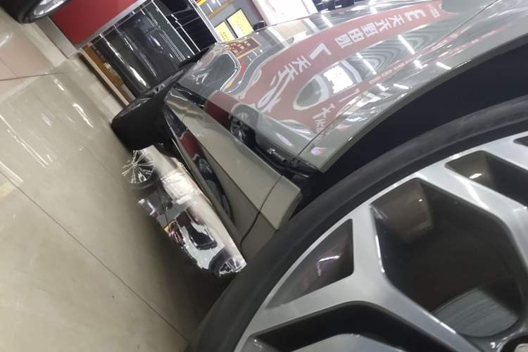 Used Land Rover Range Evoque 2021 Range Rover Velar 249 PS R-Dynamic S Performance Edition Right Side Sill