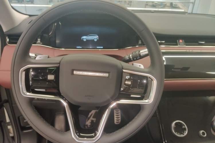 Used Land Rover Range Evoque 2021 Range Rover Velar L 249PS R-Dynamic First Edition Steering Wheel