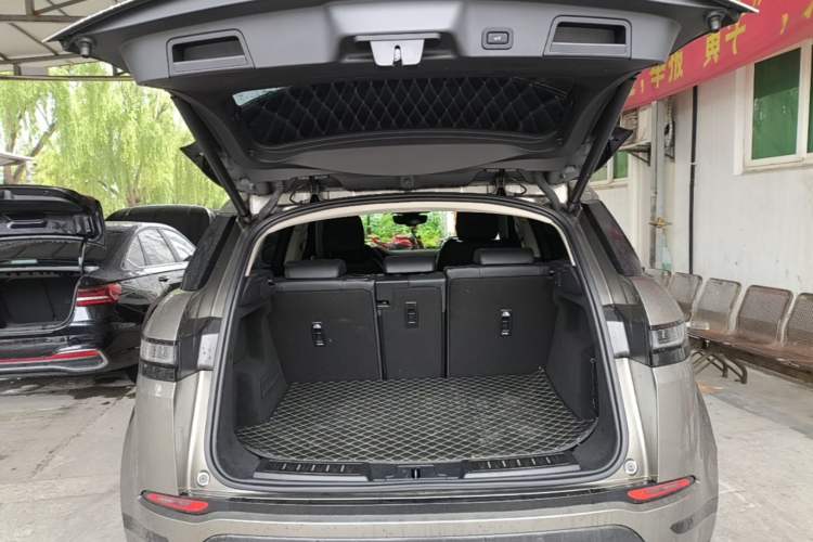Used Land Rover Range Evoque 2021 Range Rover Velar 249 PS R-Dynamic S Performance Edition Trunk