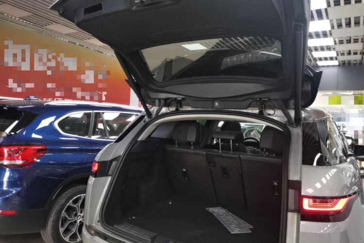 Used Land Rover Range Evoque 2021 Range Rover Velar 249 PS R-Dynamic HSE Luxury Edition Trunk