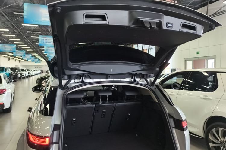 Used Land Rover Range Evoque 2021 Range Rover Velar 249 PS R-Dynamic S Performance Edition Trunk