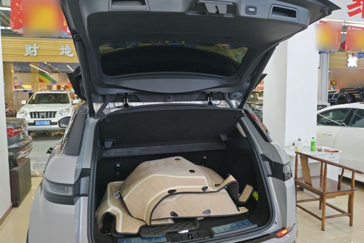 Used Land Rover Range Evoque 2021 Range Rover Velar L 249PS R-Dynamic First Edition Trunk