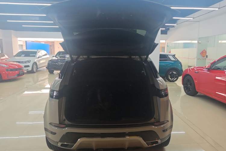 Used Land Rover Range Evoque 2021 Range Rover L 249 PS R-Dynamic SE Luxury Edition Trunk